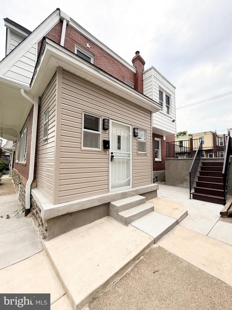 414 Acker St Property Photo 2