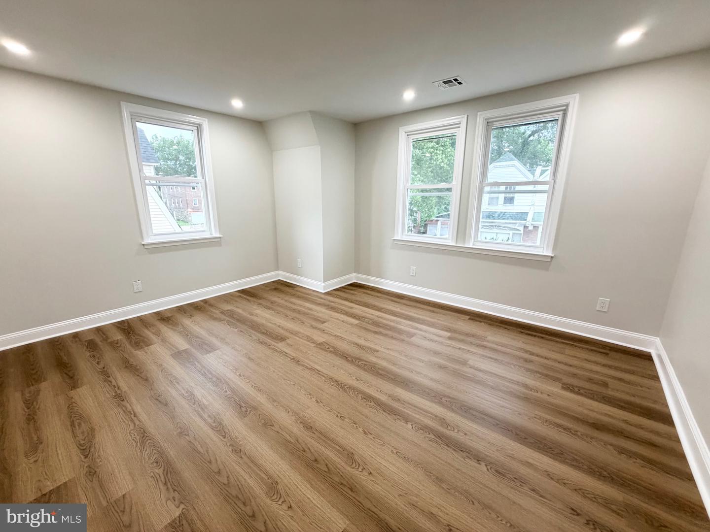 414 Acker St Property Photo 12