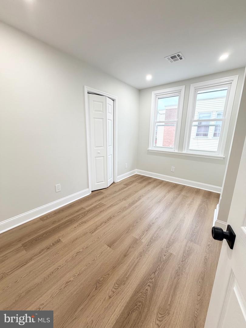 414 Acker St Property Photo 16