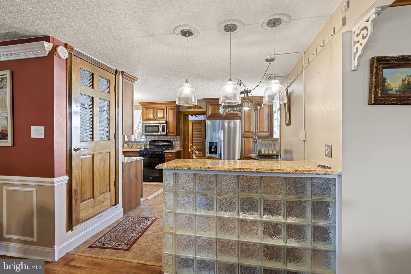 896 Pine Hill Rd Property Photo 3