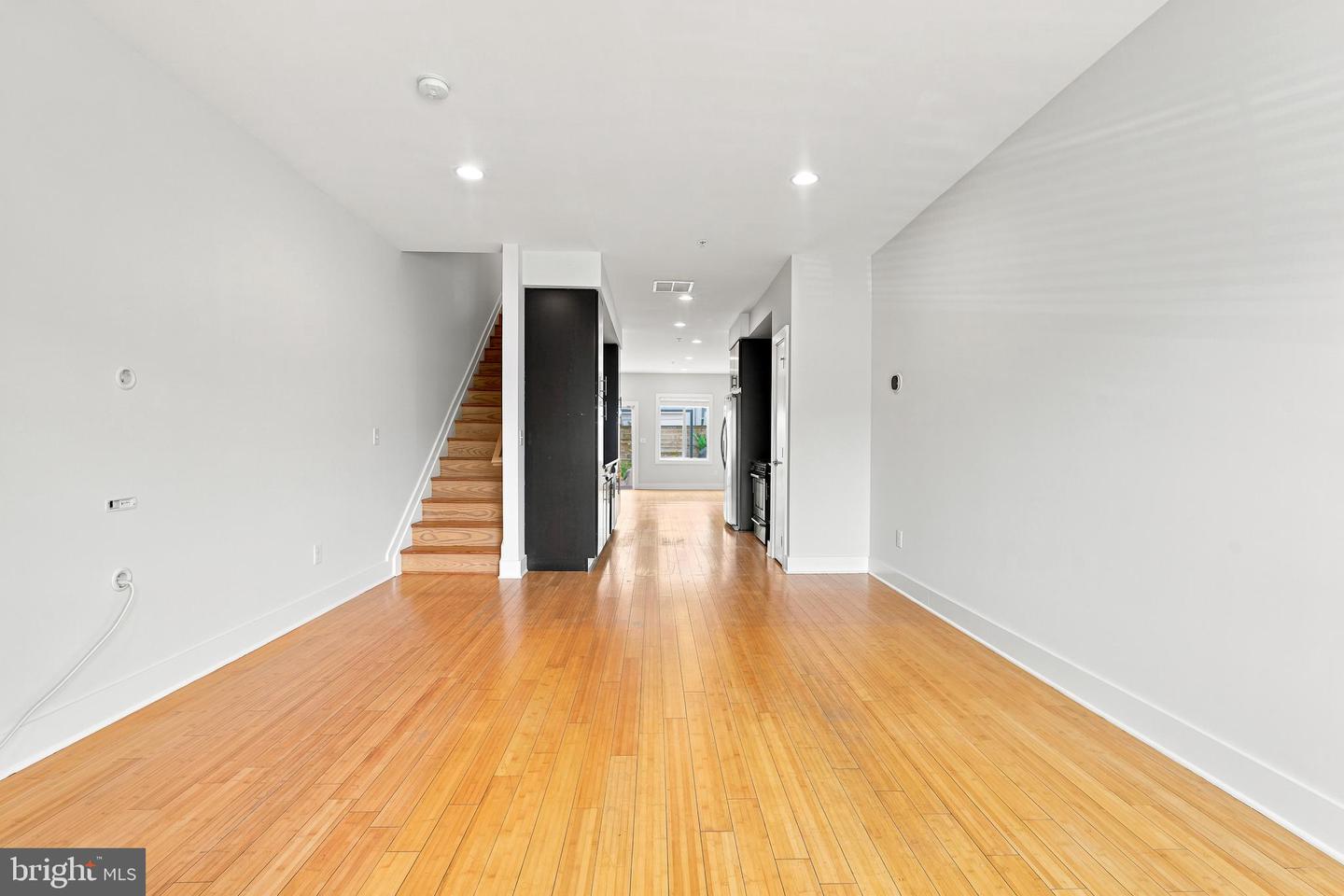2022 Trenton Ave Property Photo 7