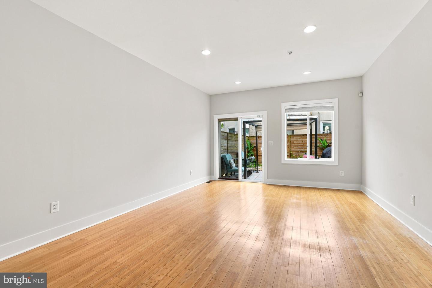 2022 Trenton Ave Property Photo 10