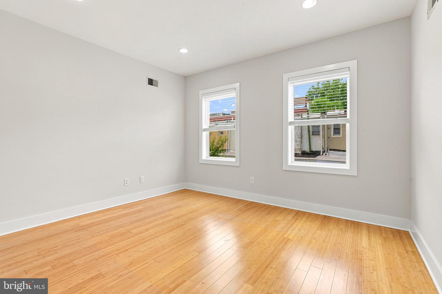 2022 Trenton Ave Property Photo 17