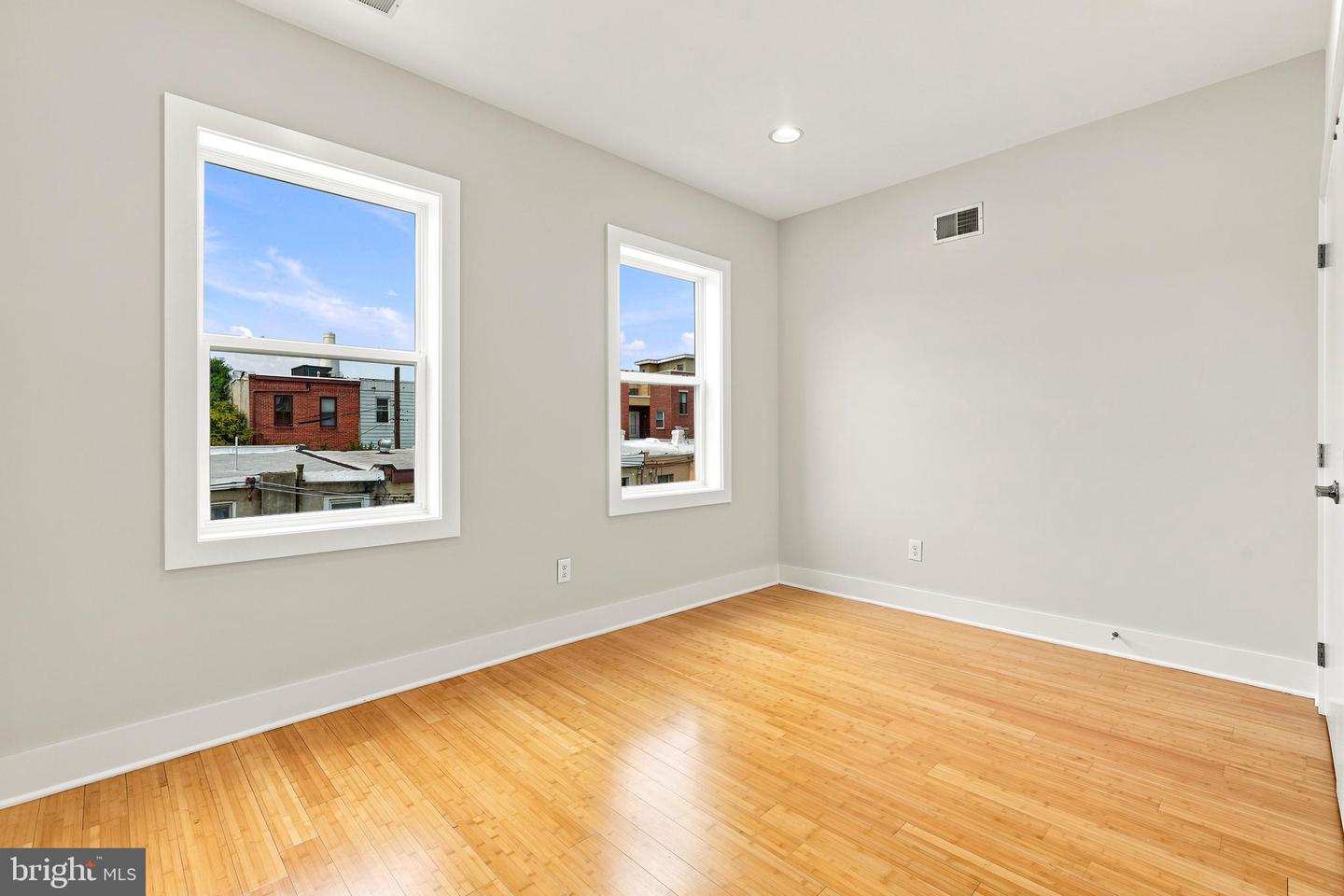 2022 Trenton Ave Property Photo 24