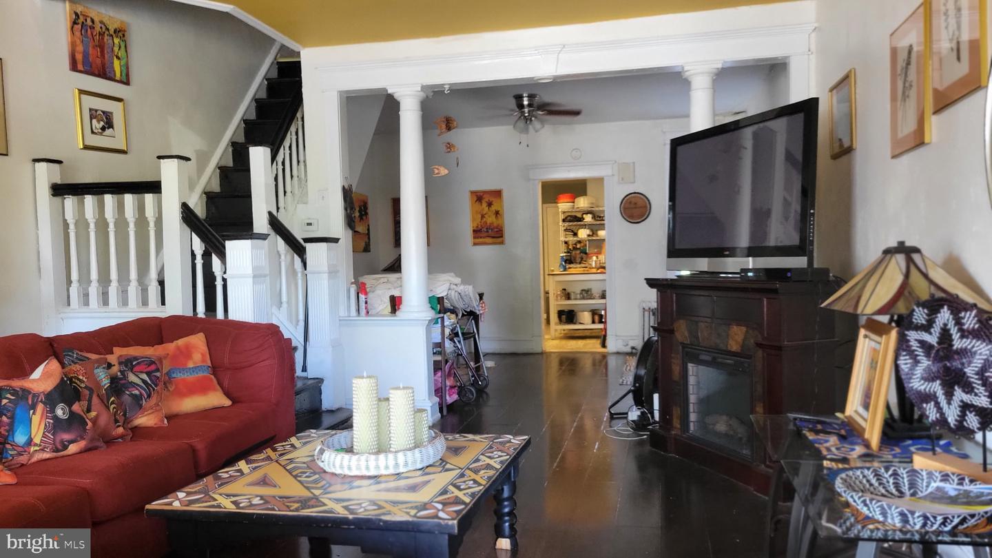 4849 Fairmount Ave Property Photo 2