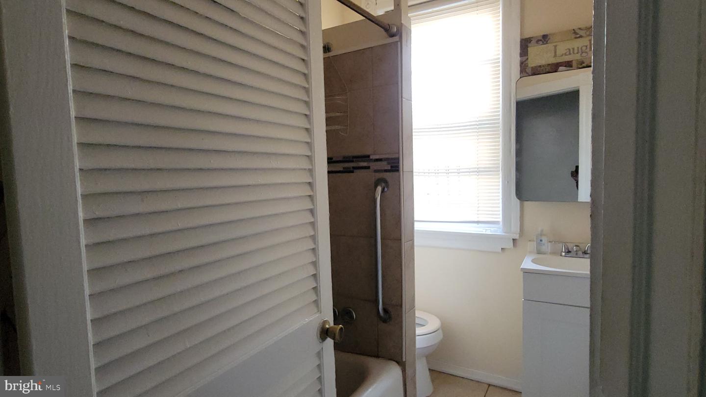 4849 Fairmount Ave Property Photo 6