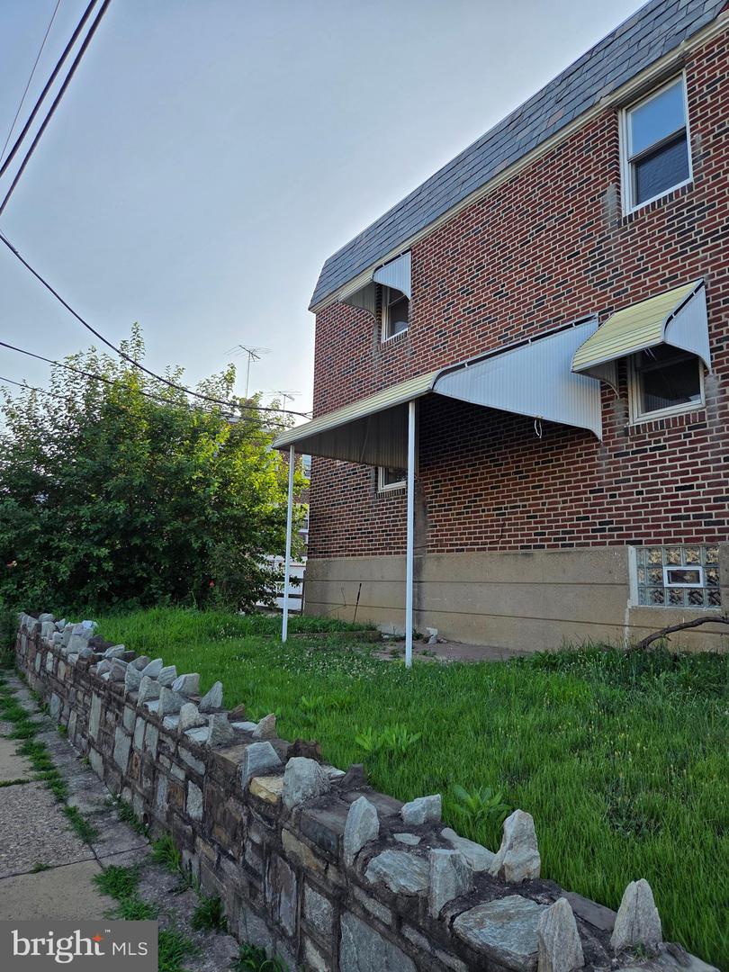 4544 Robbins St Property Photo 3