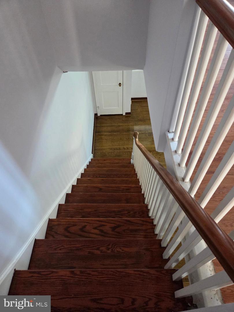 4544 Robbins St Property Photo 26