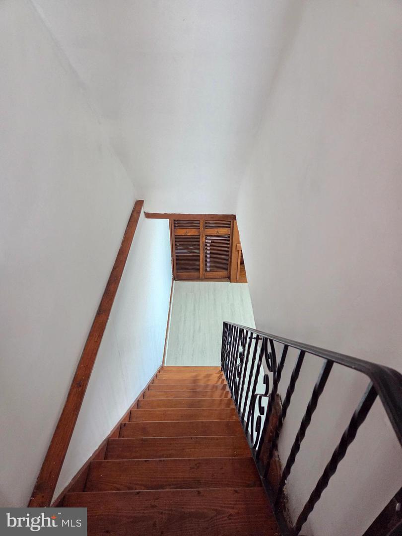 4544 Robbins St Property Photo 28
