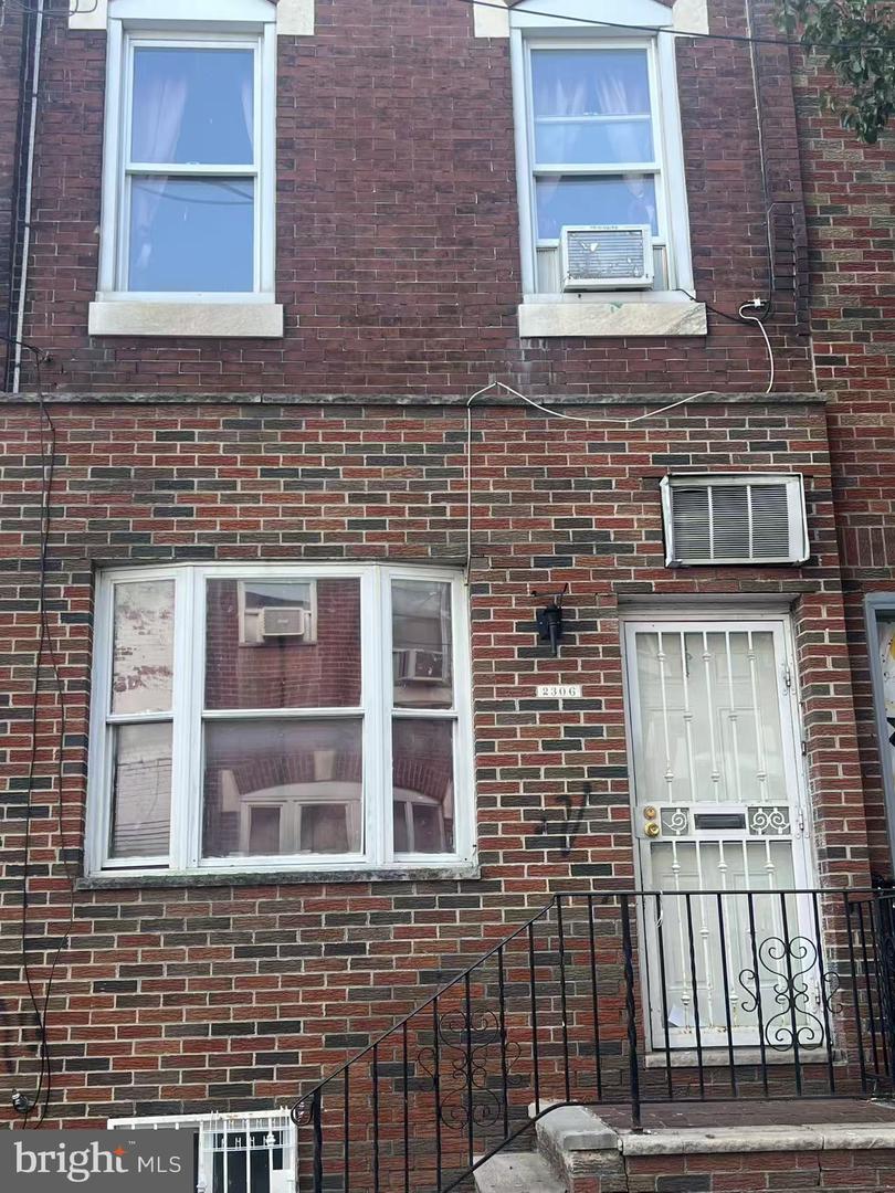 2306 S MILDRED ST Property Photo 1