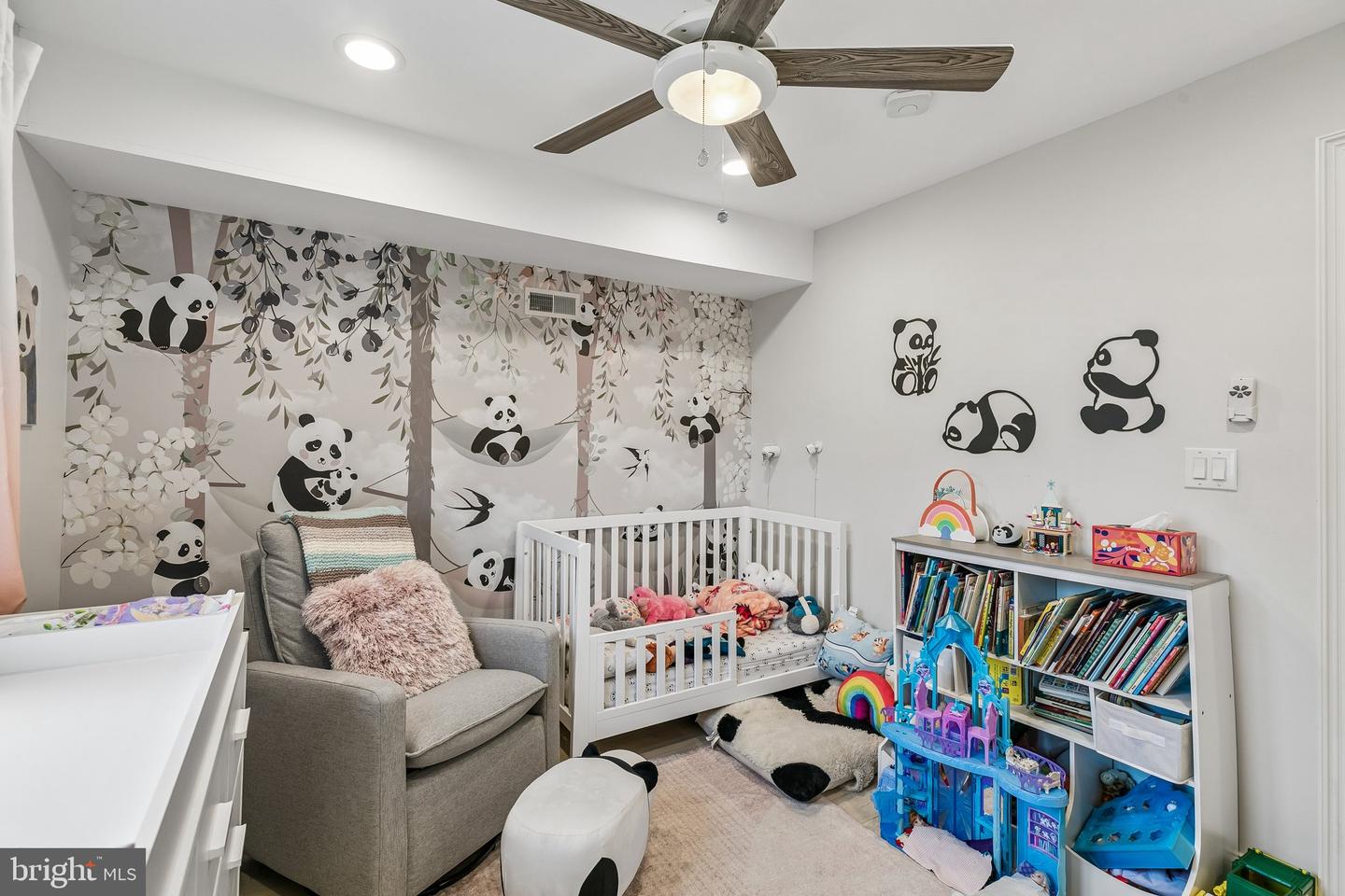 2045 Saint Albans St Property Photo 19