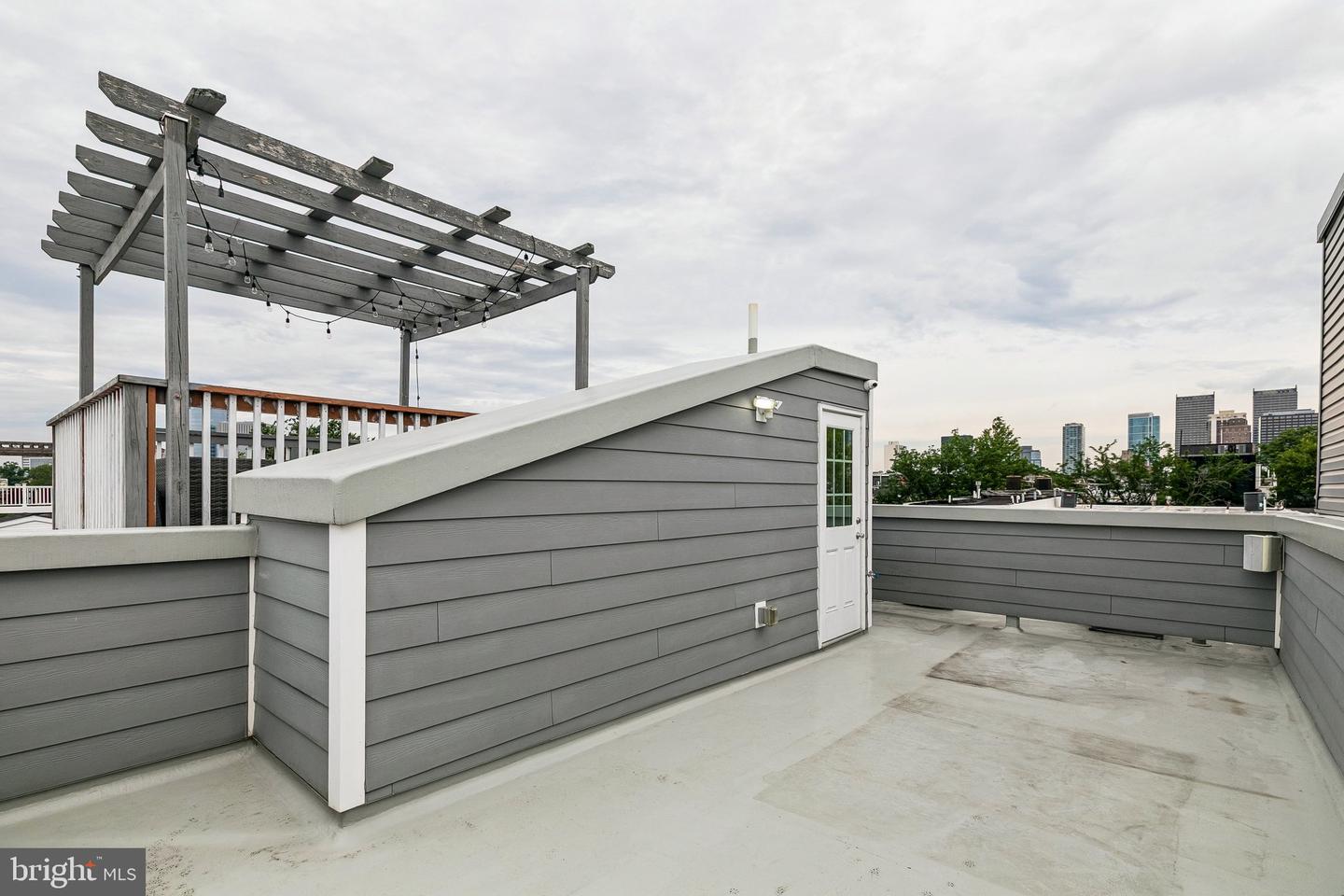 2045 Saint Albans St Property Photo 30