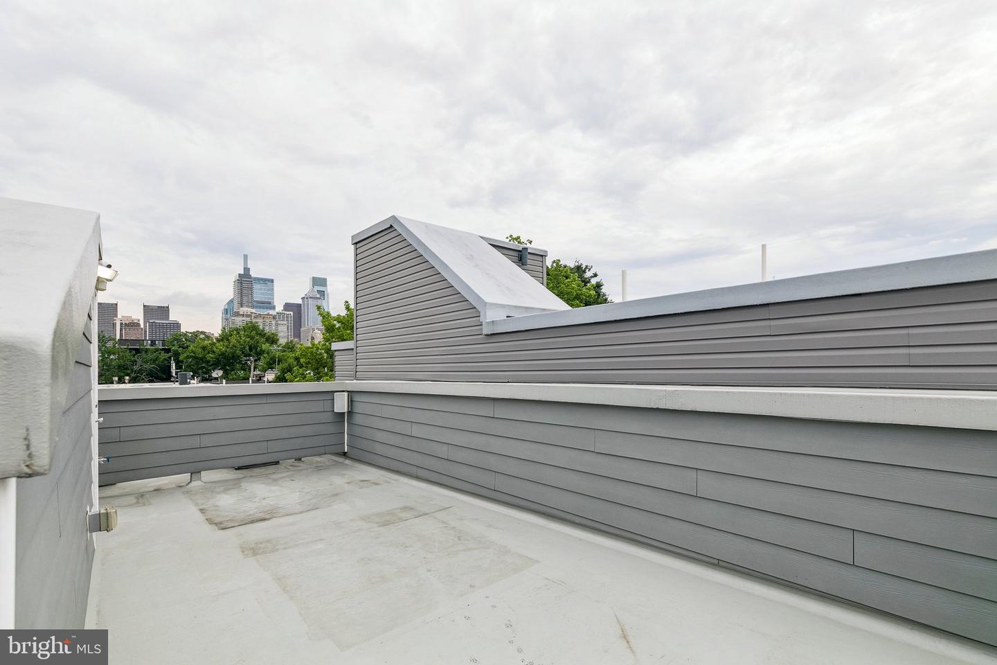 2045 Saint Albans St Property Photo 31