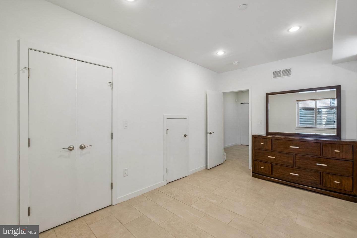 1136 S 26th St Property Photo 15