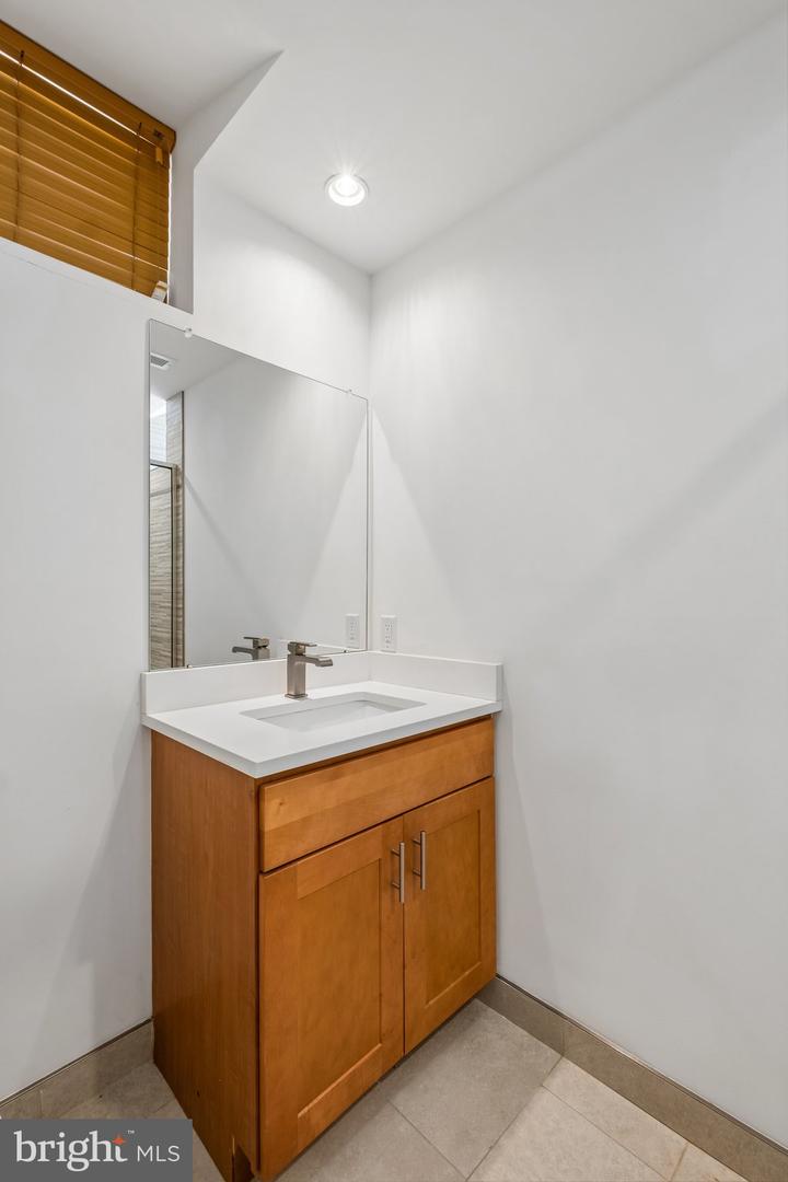 1136 S 26th St Property Photo 16