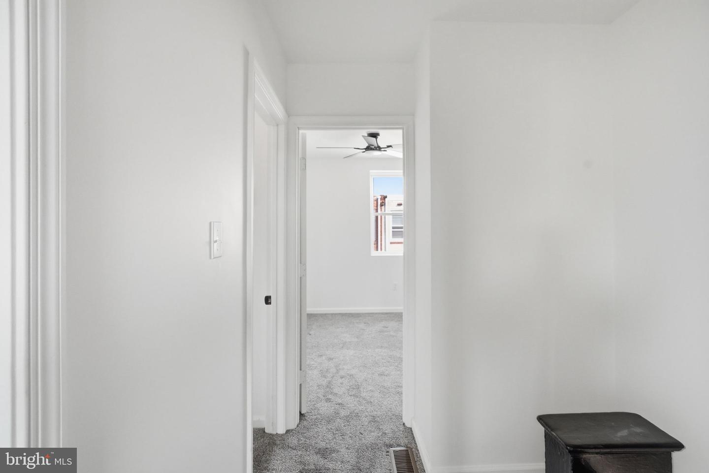 5544-00 Windsor St Property Photo 14
