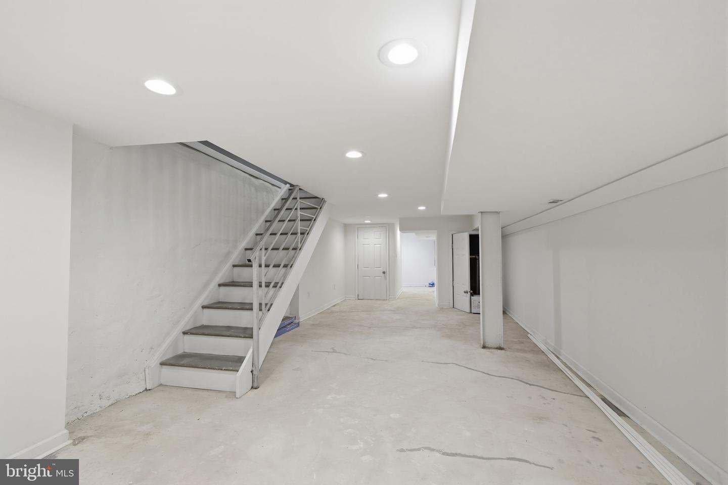 3146 Euclid Ave Property Photo 12