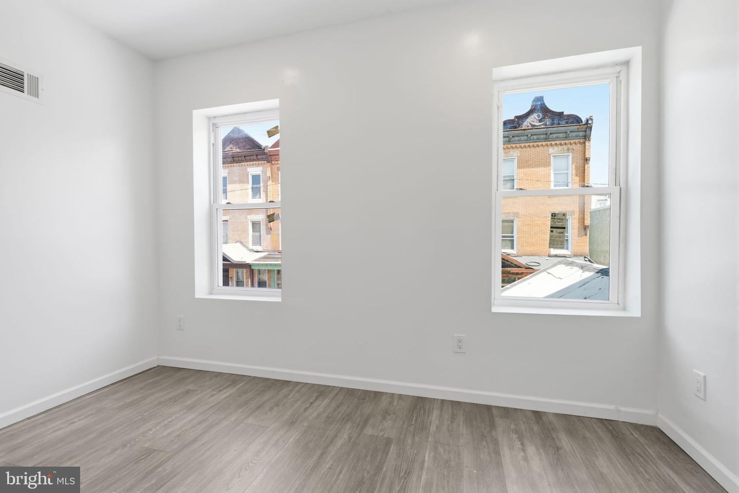 3146 Euclid Ave Property Photo 20