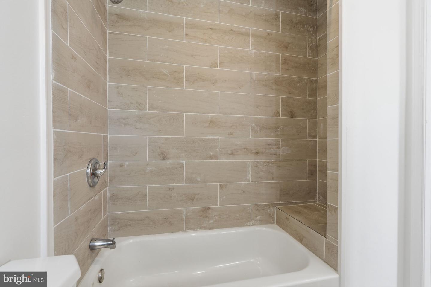 3146 Euclid Ave Property Photo 22