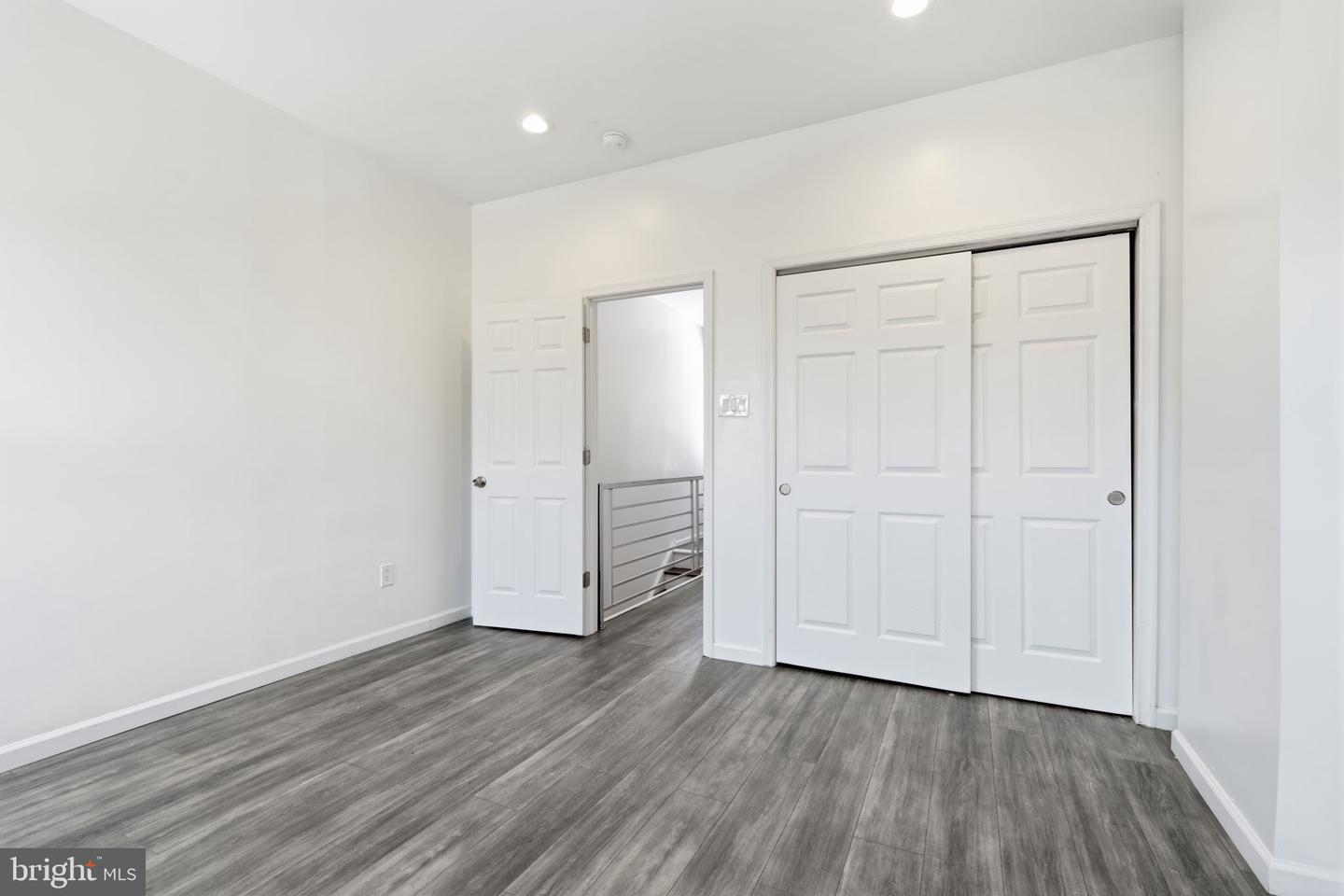 3146 Euclid Ave Property Photo 24