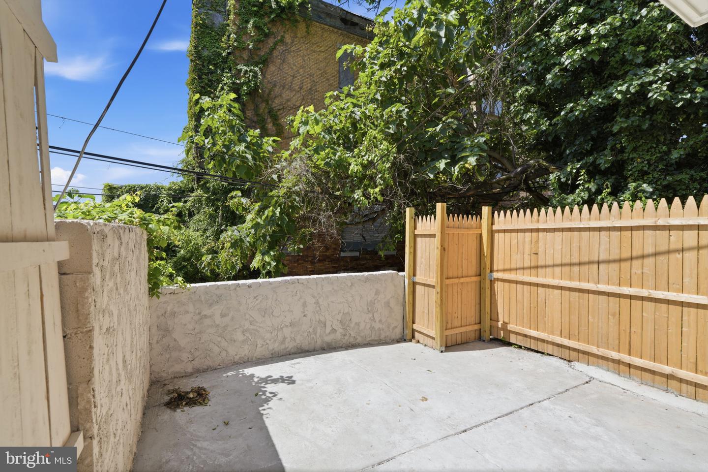 3146 Euclid Ave Property Photo 25
