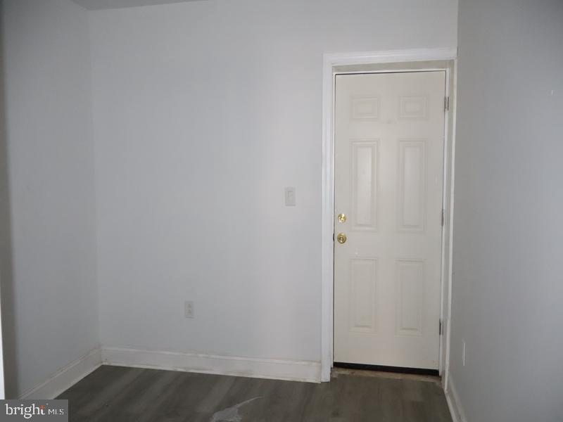 2113 N Woodstock St Property Photo 6