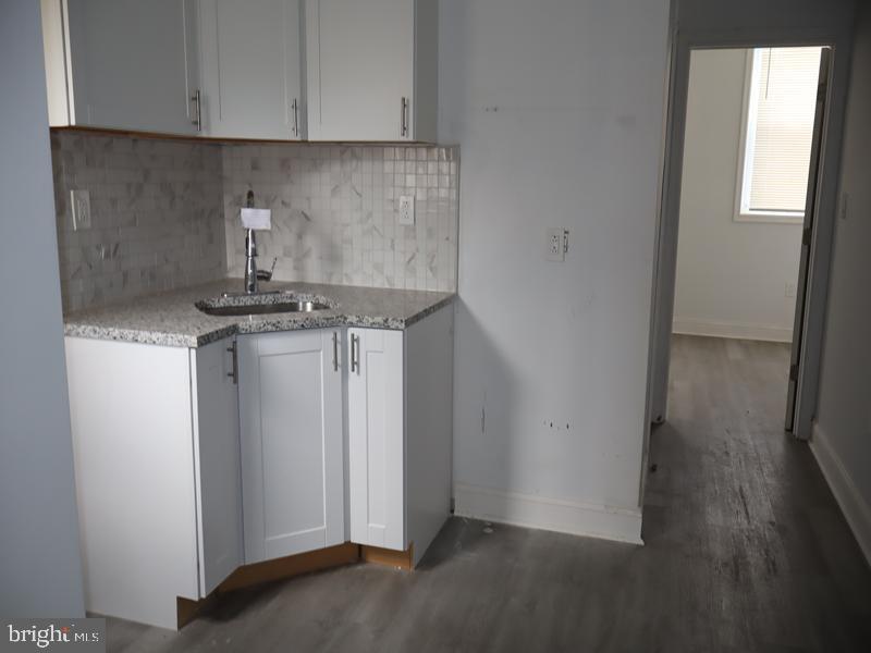 2113 N Woodstock St Property Photo 15