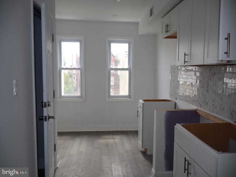 2113 N Woodstock St Property Photo 21