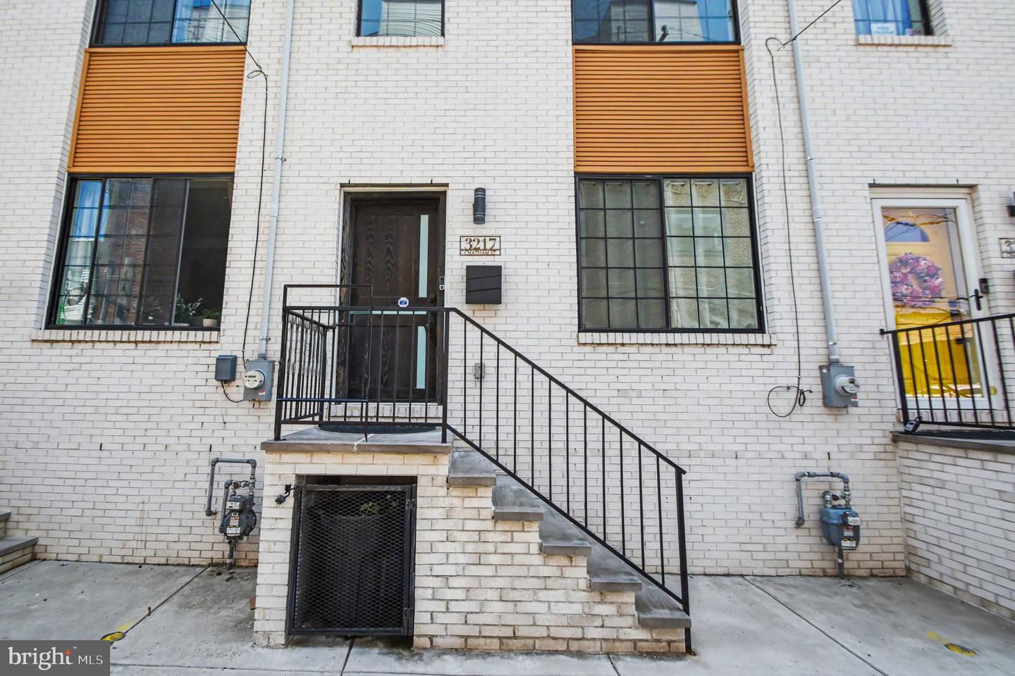 3217 Chatham St Property Photo 4