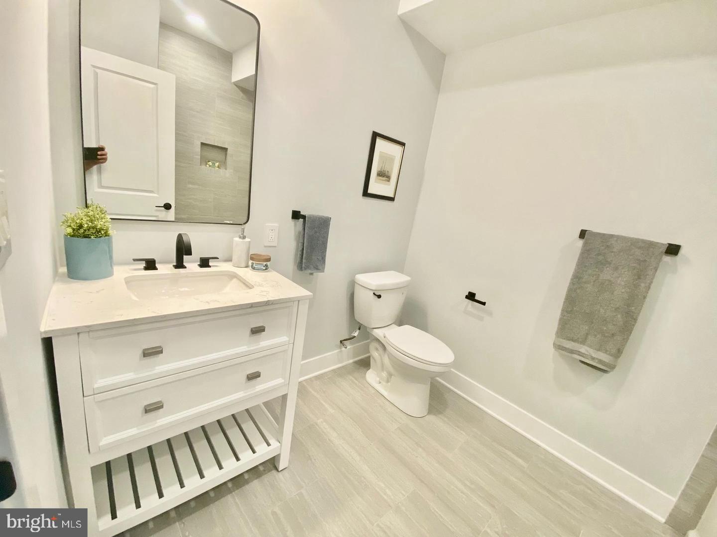 4630 Canton St Property Photo 26