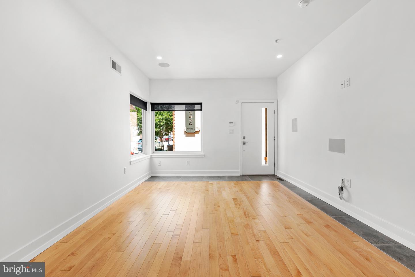 2300 E Dakota St Property Photo 5