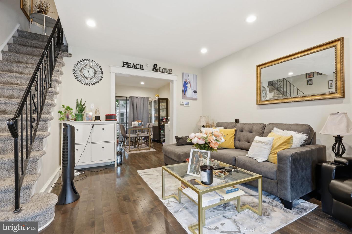 2047 E Rittenhouse St Property Photo 3