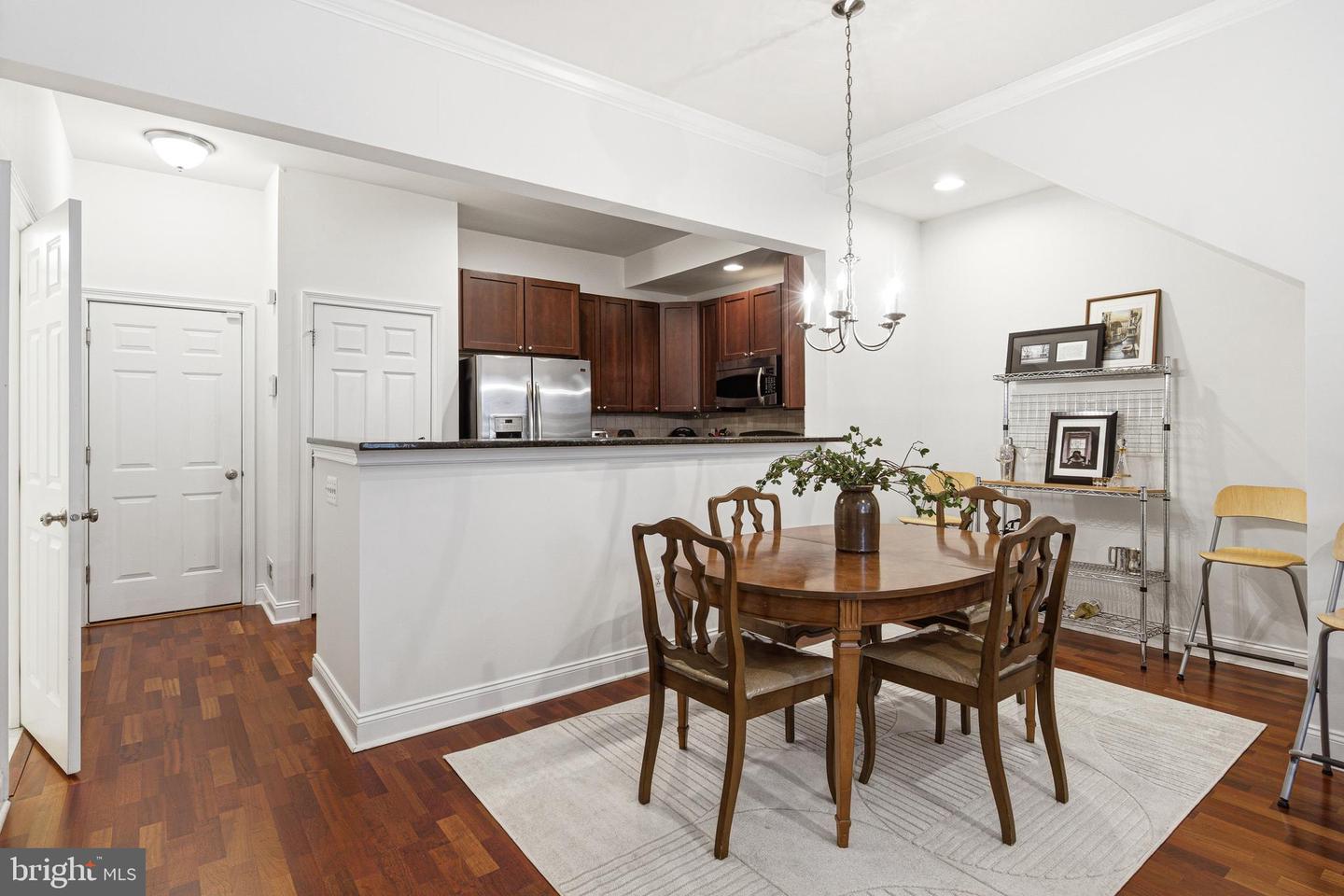 606 Admirals Way Property Photo 4