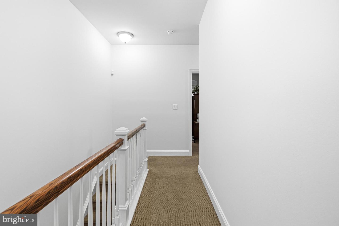 606 Admirals Way Property Photo 9