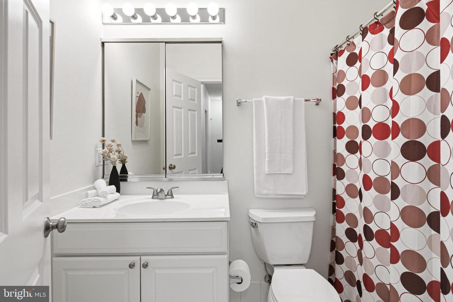 606 Admirals Way Property Photo 17