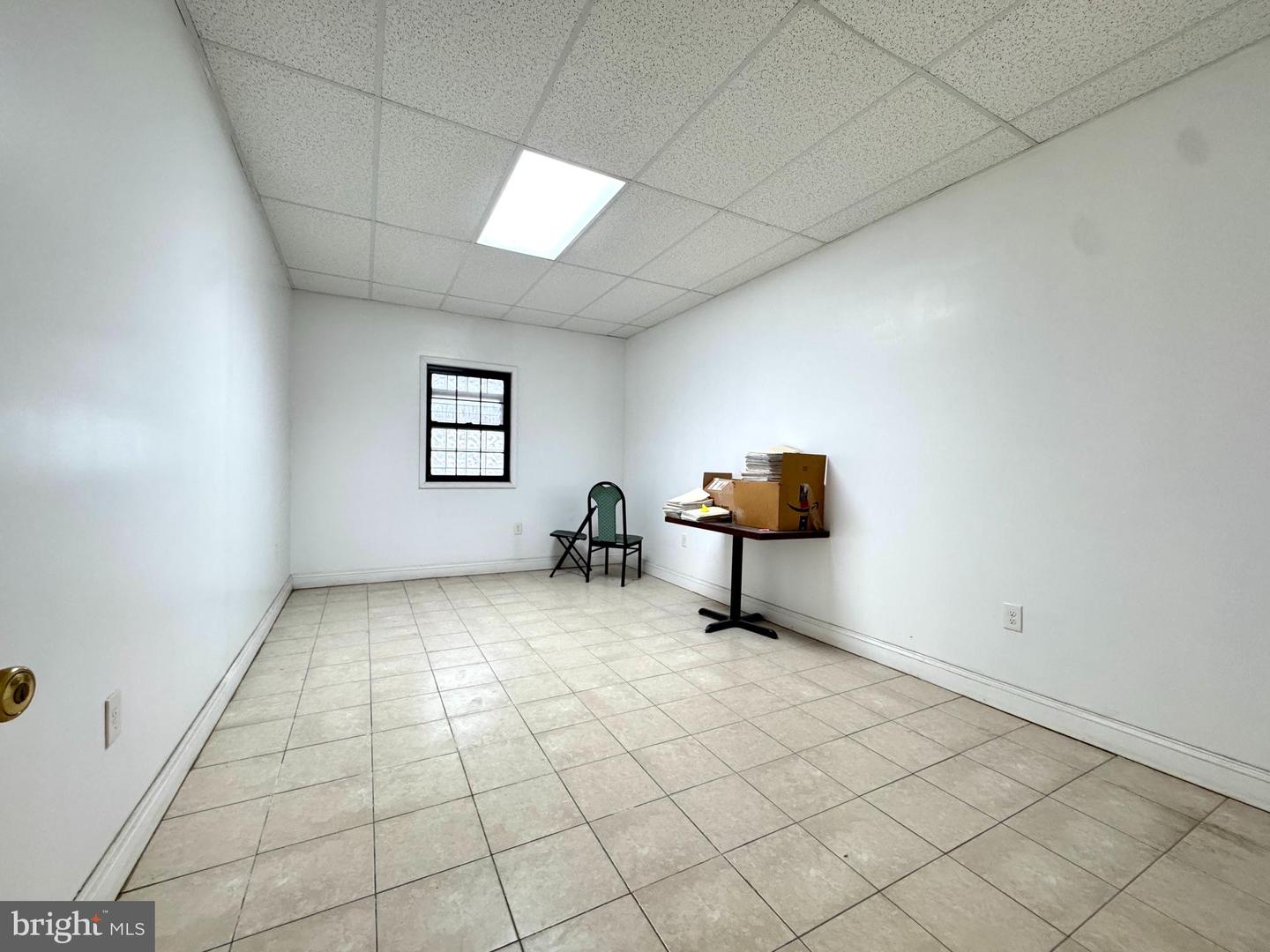 3000 E Tioga St #2nd Floor Property Photo 4