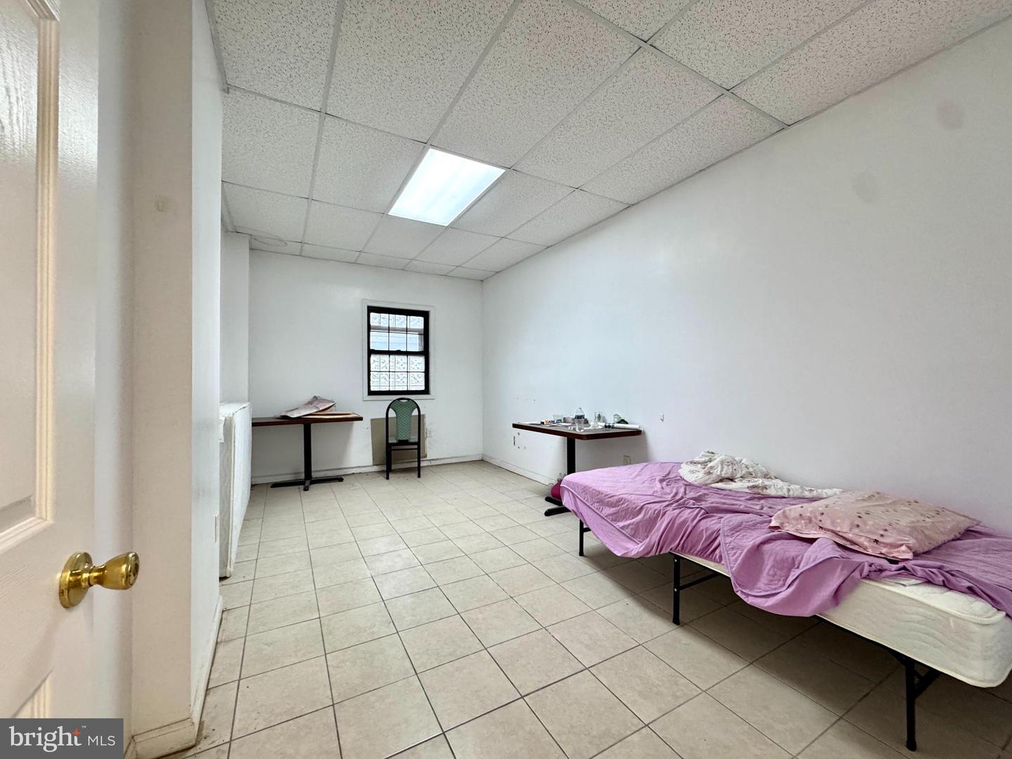 3000 E Tioga St #2nd Floor Property Photo 6
