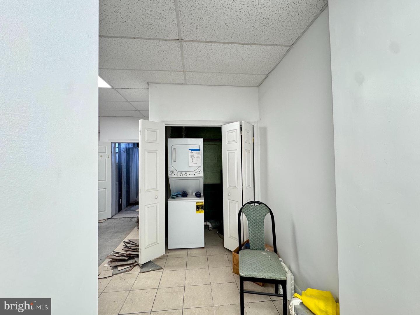 3000 E Tioga St #2nd Floor Property Photo 8