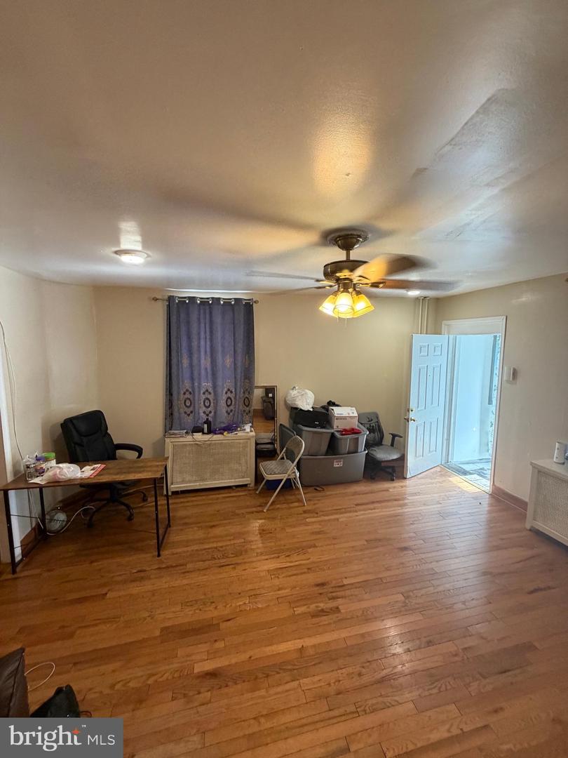 4725 Rosehill St Property Photo 6