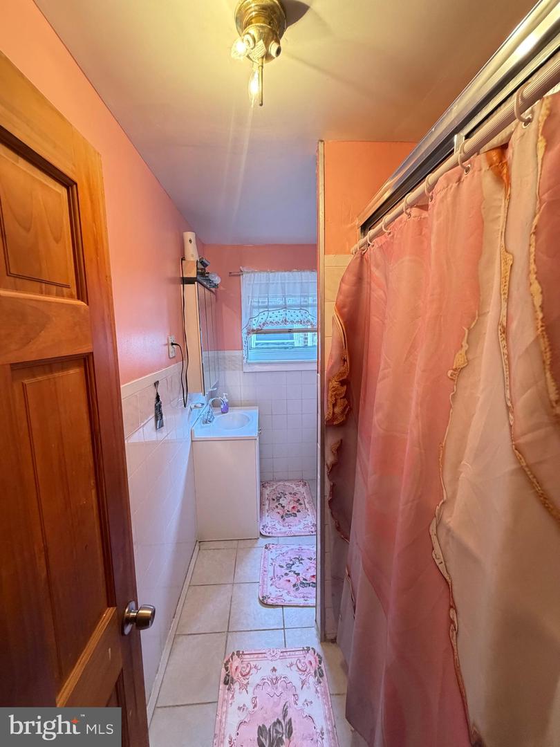 4725 Rosehill St Property Photo 18
