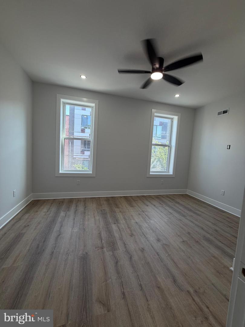 2507 W Master St Property Photo 14