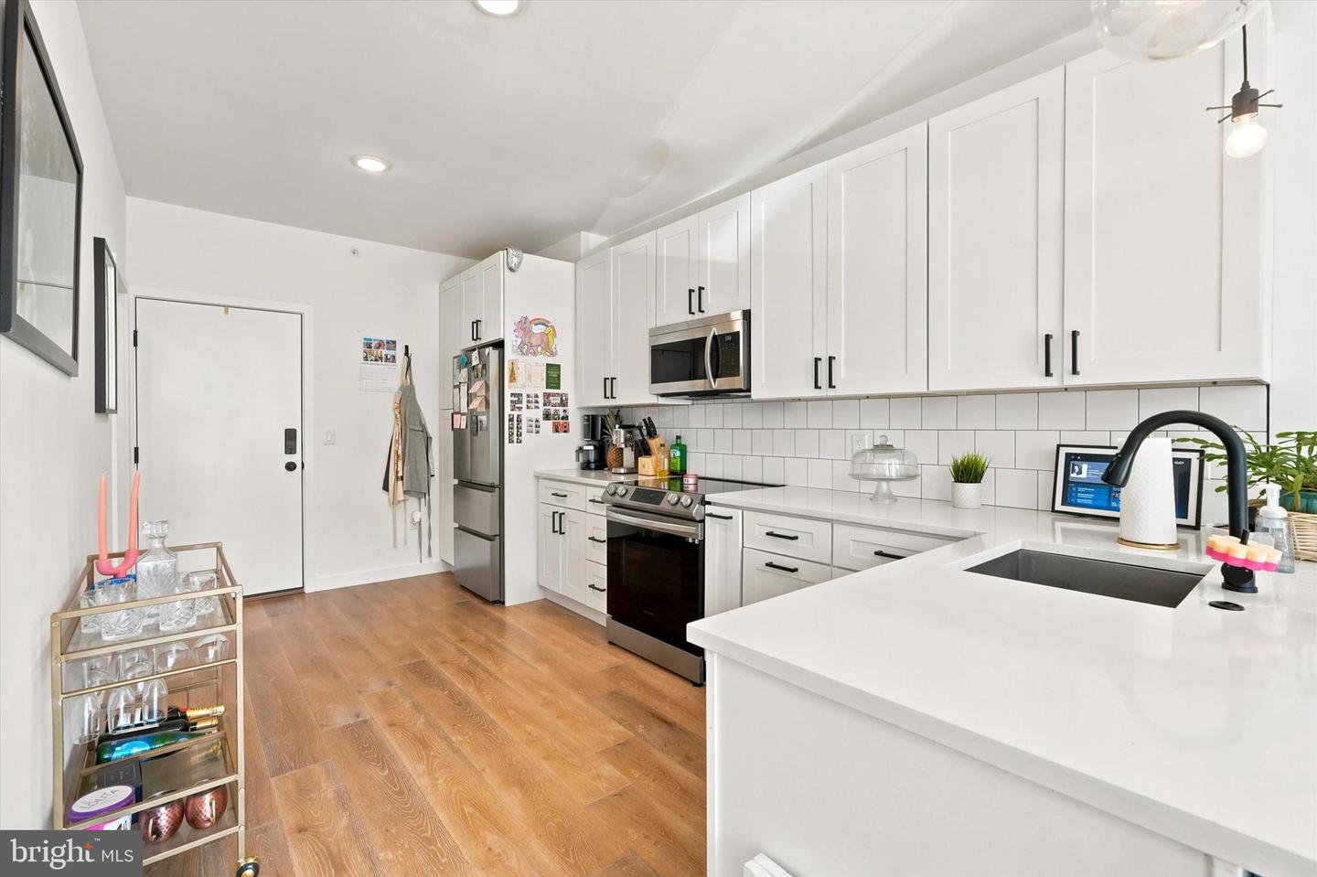 1729 Francis St #1 Property Photo 5