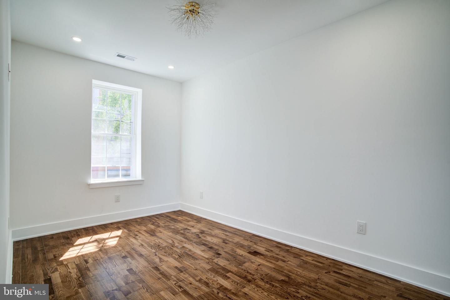 3038 Salmon St Property Photo 16