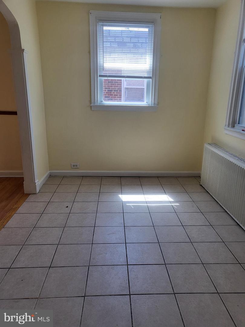 1037 Fanshawe St Property Photo 18