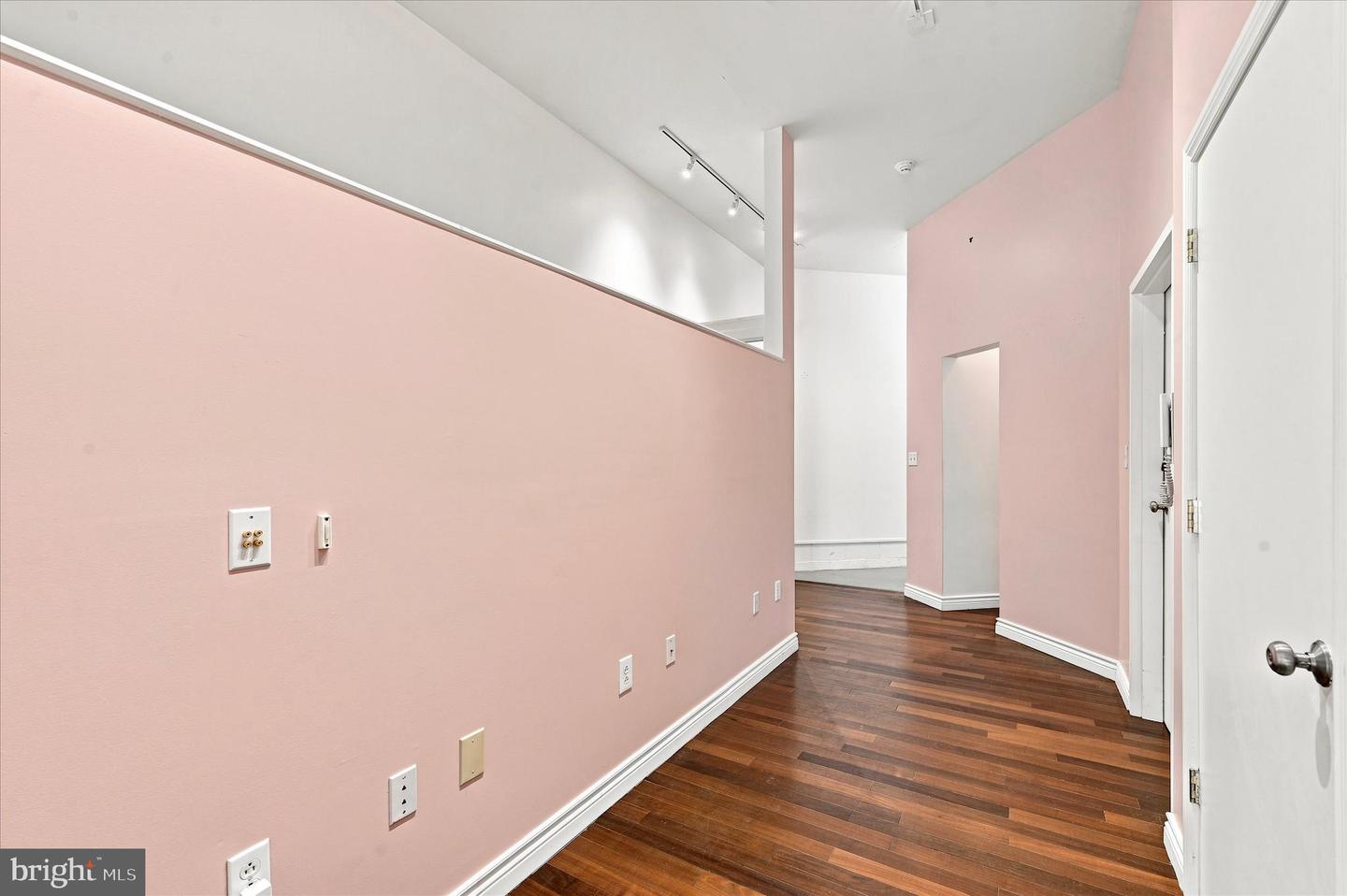 2227 Grays Ferry Ave Property Photo 8