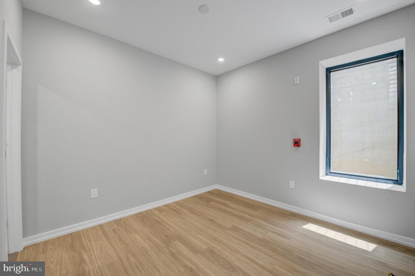 1205 S 15th St #1b Property Photo 10