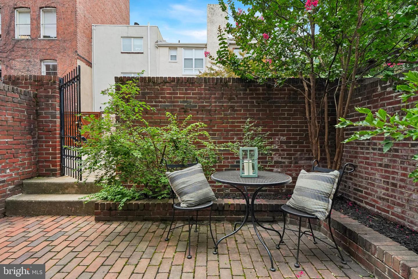 1732 Lombard St Property Photo 14