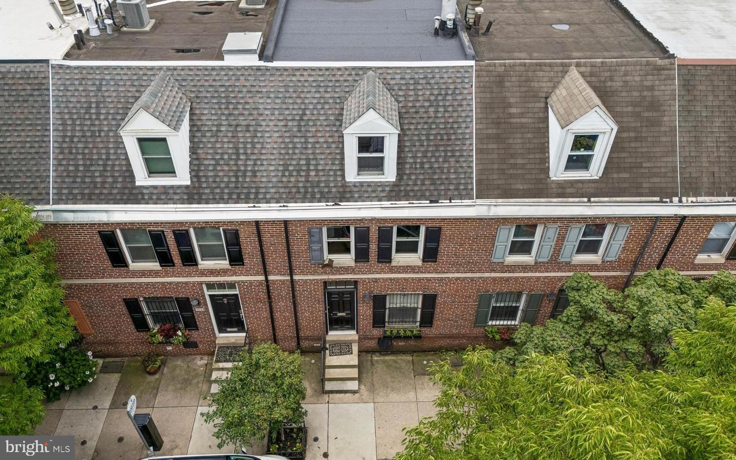 1732 Lombard St Property Photo 28