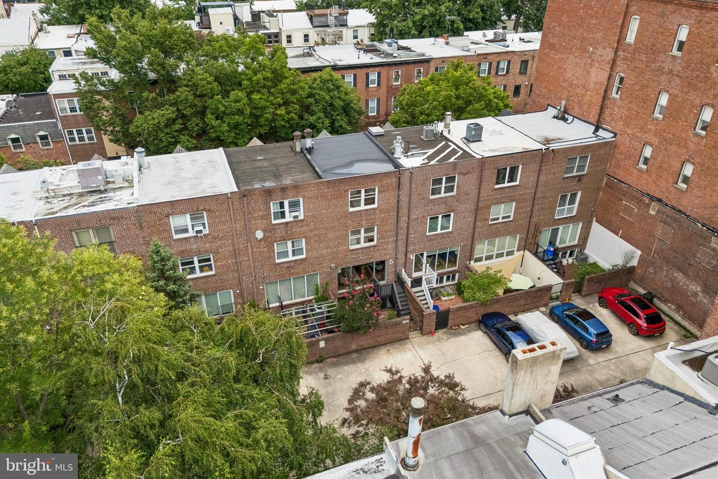 1732 Lombard St Property Photo 31