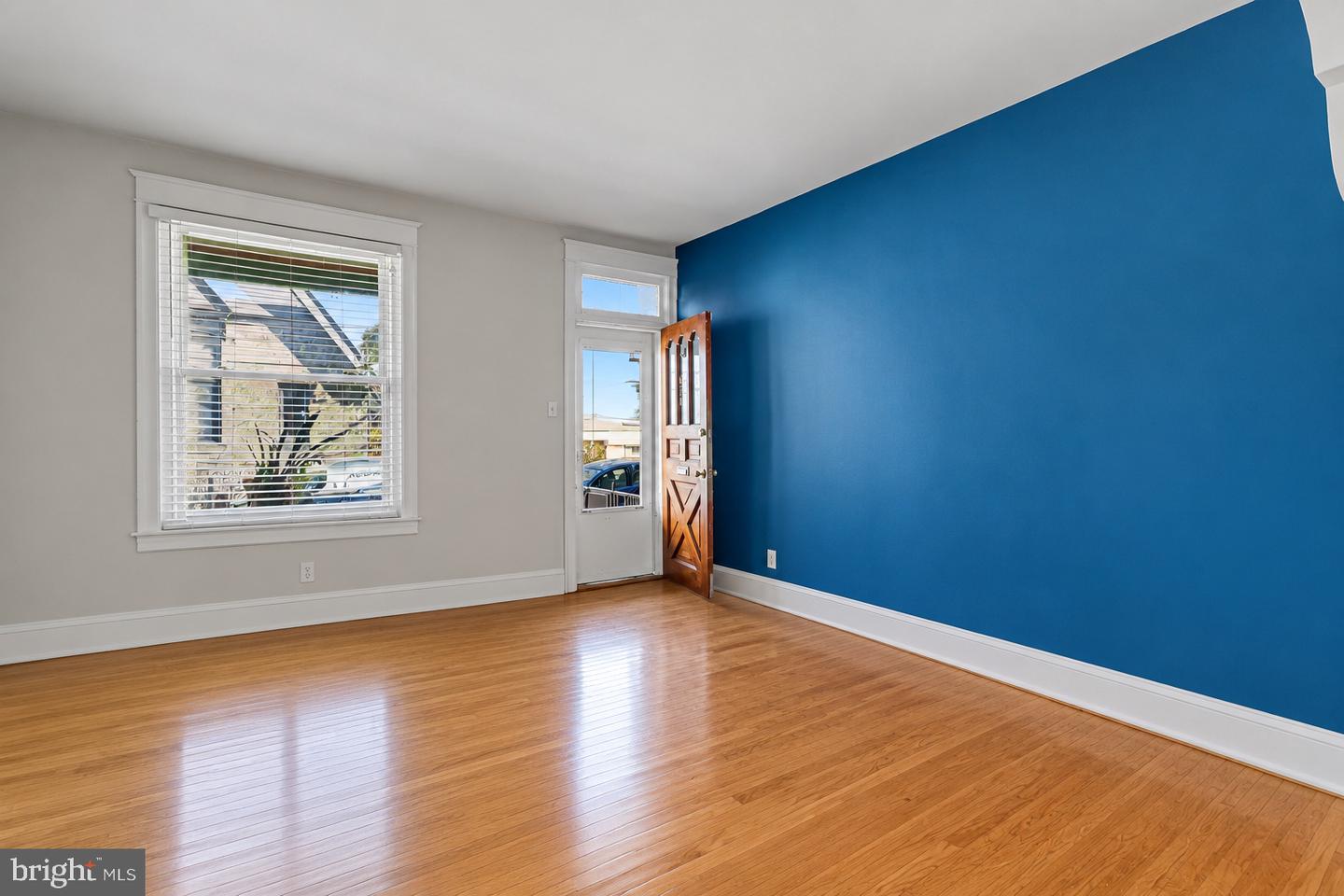 154 W Salaignac St Property Photo 2